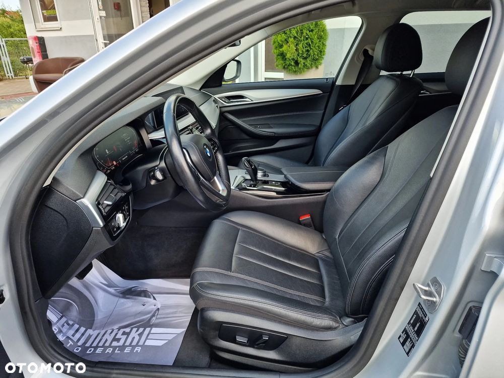 BMW Seria 5 518d - 15