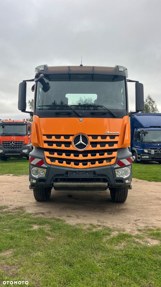 Mercedes-Benz Arocs 3345 6x6 Wywrotka Meiller Kipper + Przyczepa Meiller Kipper (nie 6x4, 8x8, 8x4, 6x2) z Niemiec. Silnik 13l, Hydraulika, nie hydroburta 6x6 Arocs Actros 3345 wywrotka Meiller Duży Silnik Reduktor Napędy na Wał - 12