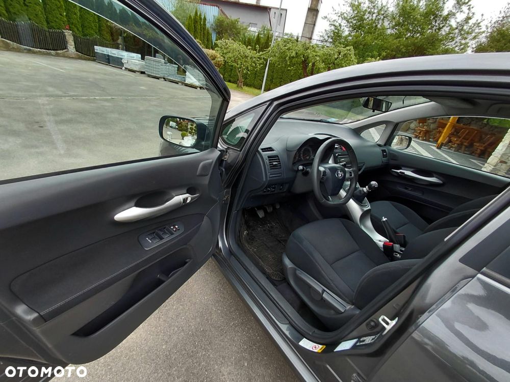Toyota Auris 2.0 D-4D - 7