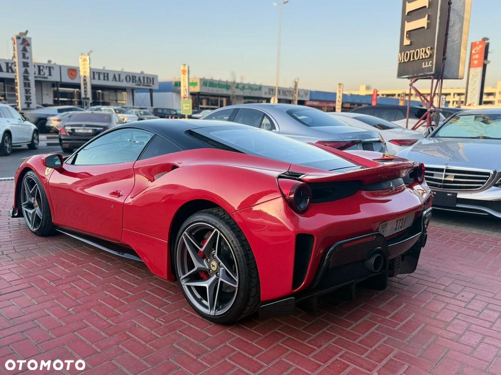 Ferrari 488 - 33