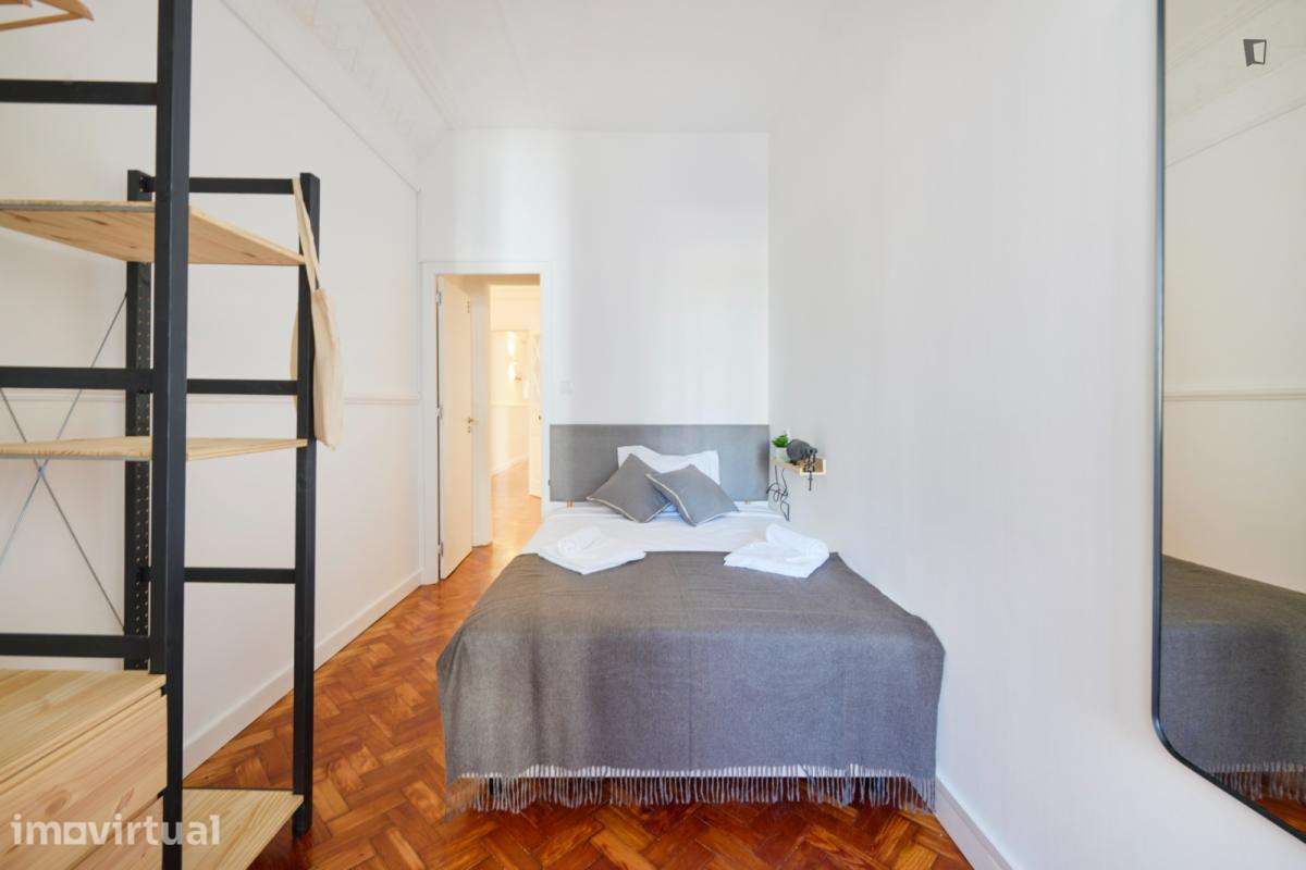 Quarto - localizado em Rato Lisbon - Grande imagem: 4/41