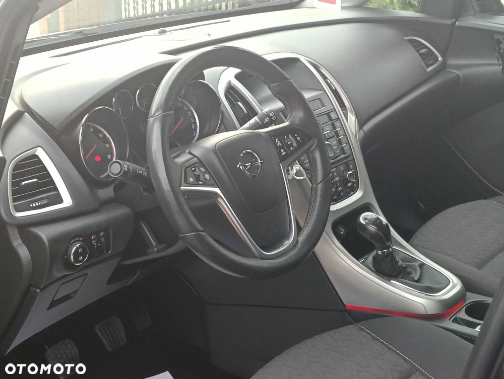 Opel Astra 1.4 Turbo - 12