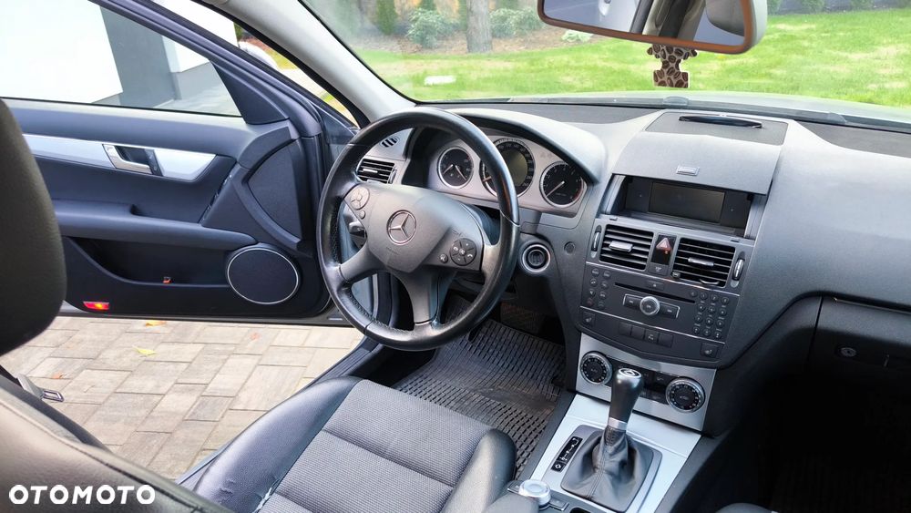 Mercedes-Benz Klasa C 200 7G-TRONIC Avantgarde Edition - 21