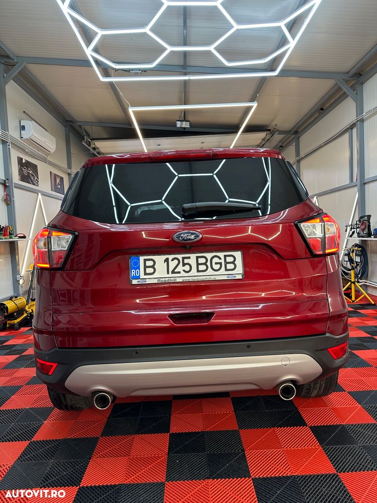 Ford Kuga 2.0 TDCi 4WD Powershift Titanium - 5