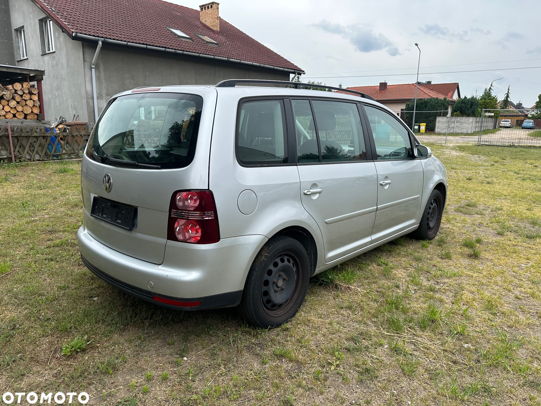 Volkswagen Touran 1.6 Trendline - 4