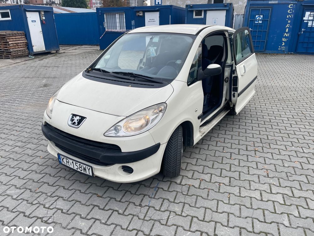 Peugeot 1007 - 1
