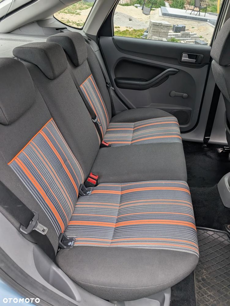 Ford Focus 1.6 Trend - 13
