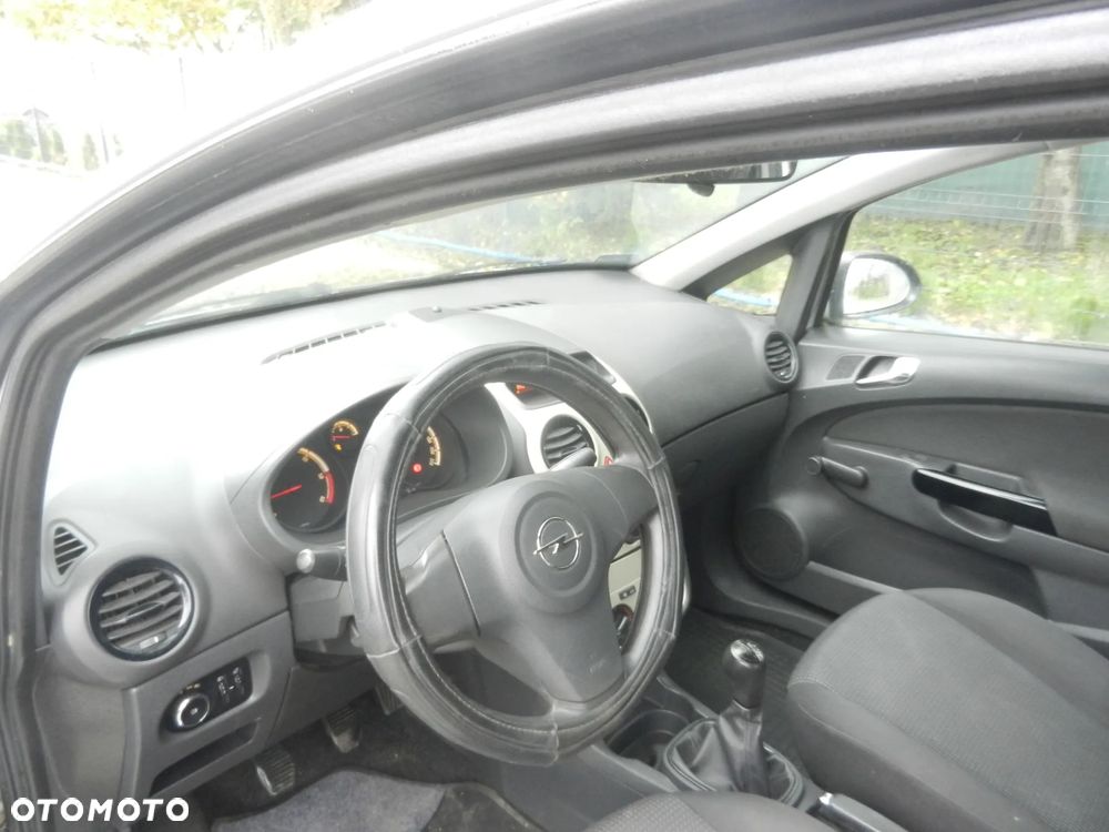 Opel Corsa - 12