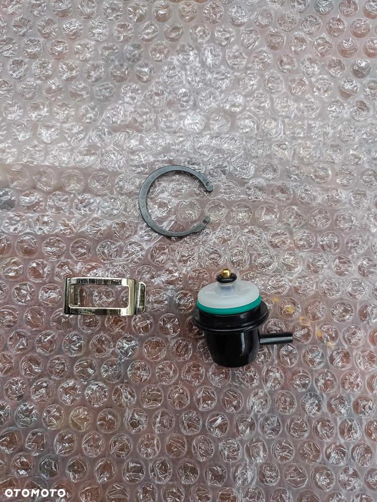 Regulator ciśnienia paliwa BENZYNY CHEVROLET GMC 4.3 5.0 5.3 5.7 V6 V8 C/K C1500 C2500 C3500 K1500 K2500 K3500 S10 PICKUP SUBURBAN TAHOE SILVERADO SIERRA EXPRESS SAVANA 1500 2500 3500 VAN YUKON G30 - 3