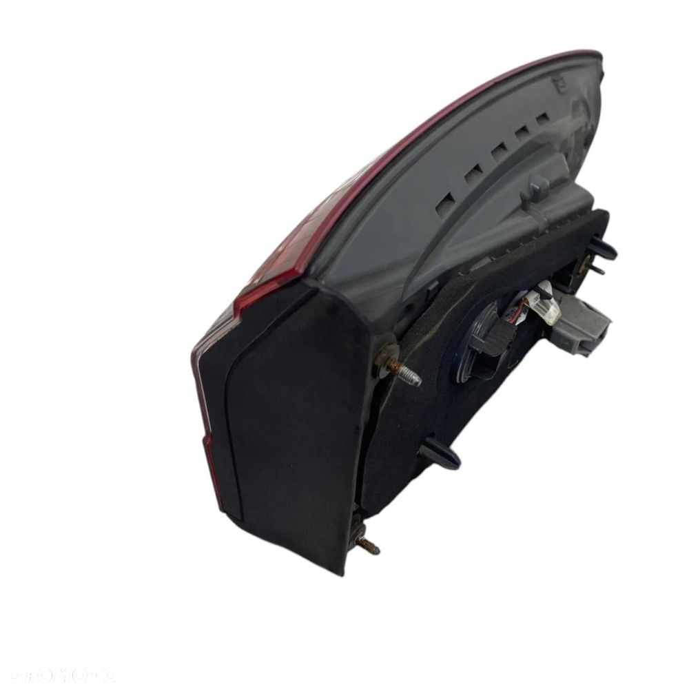 LAMPA PRAWA TYŁ W KLAPĘ FORD MONDEO MK5 KOMBI DS73-13A602-GG - 6