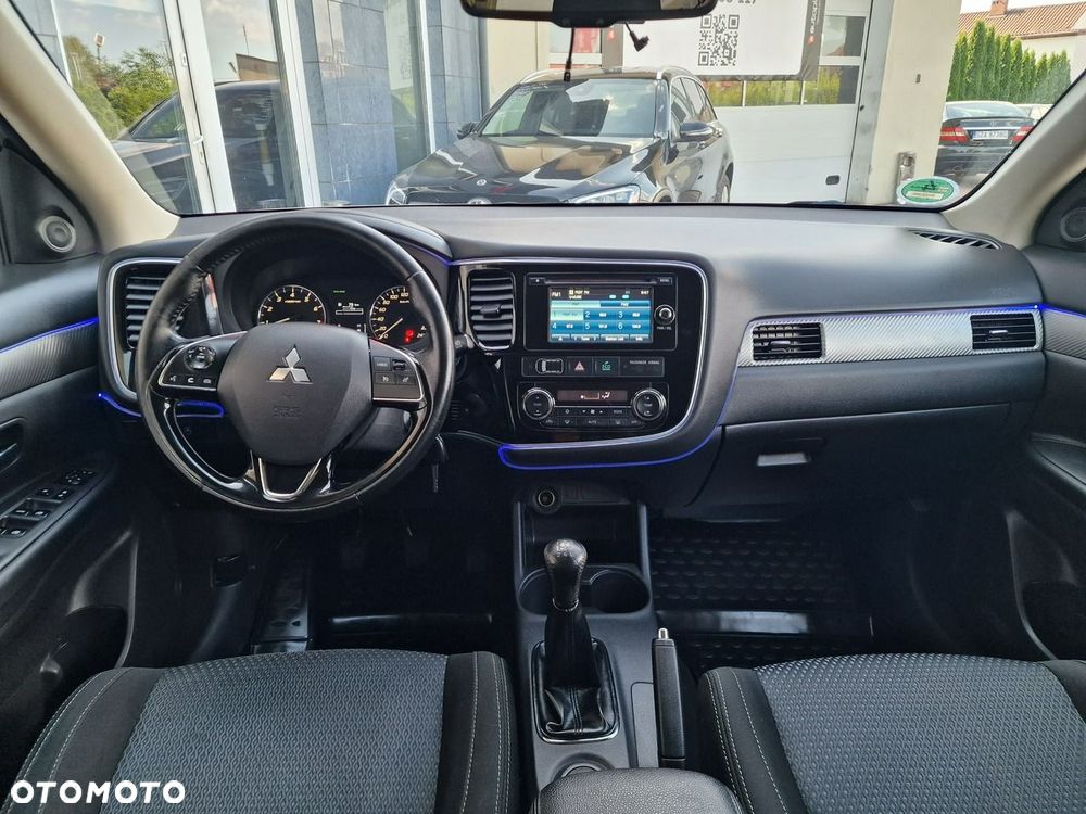 Mitsubishi Outlander - 17