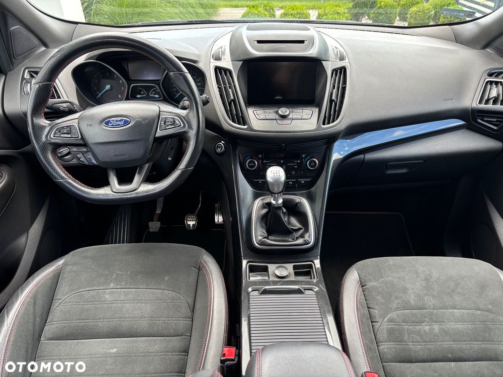 Ford Kuga 1.5 EcoBoost FWD ST-Line - 21