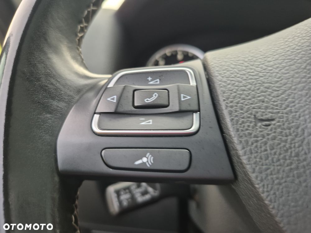 Volkswagen Tiguan 2.0 TDI SCR BlueMotion Technology Lounge Sport & Style - 28