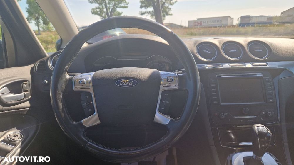 Ford S-Max - 21