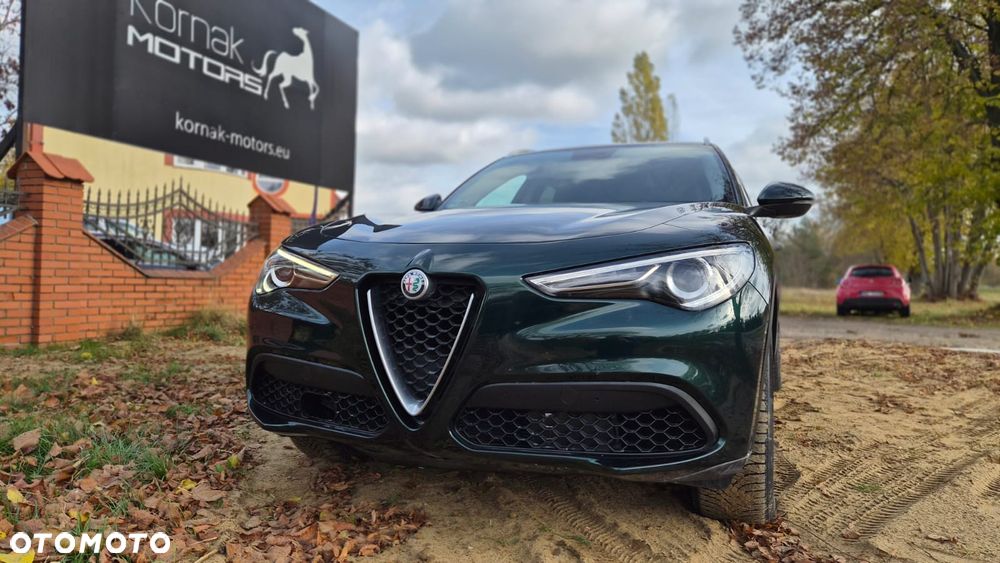 Alfa Romeo Stelvio 2.0 Turbo 16V AT8-Q4 Ti - 5