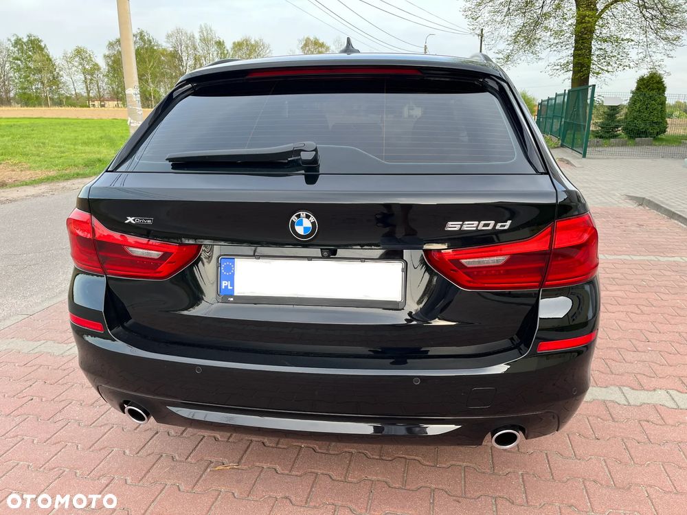 BMW Seria 5 520d xDrive - 7