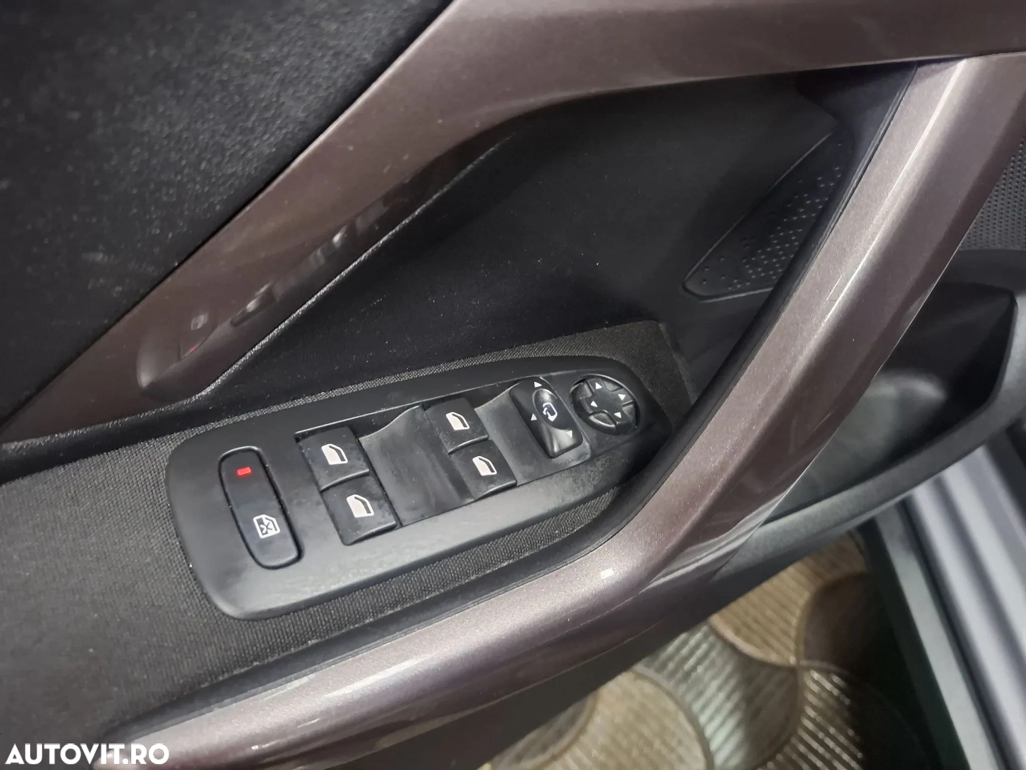 Peugeot 2008 PureTech 130 Allure - 11