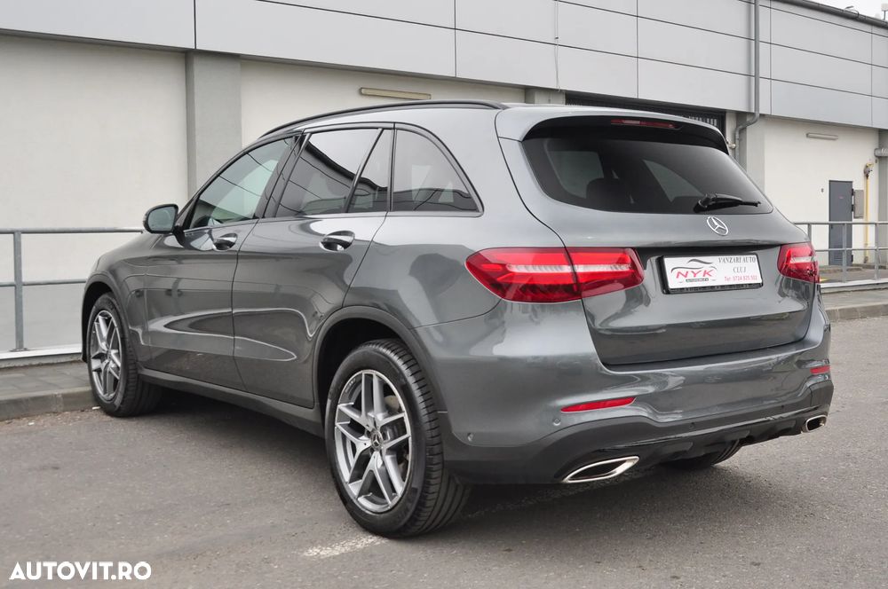 Mercedes-Benz GLC 250 4Matic 9G-TRONIC AMG Line - 3