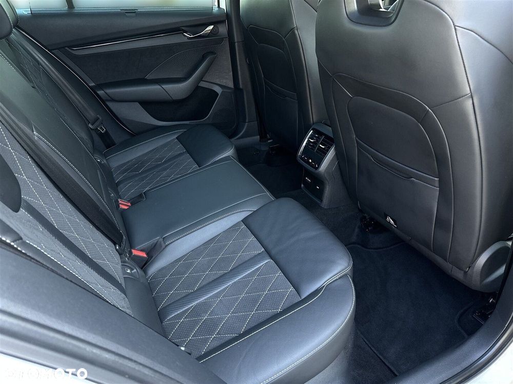 Skoda Octavia 2.0 TDI 4x4 RS DSG - 10
