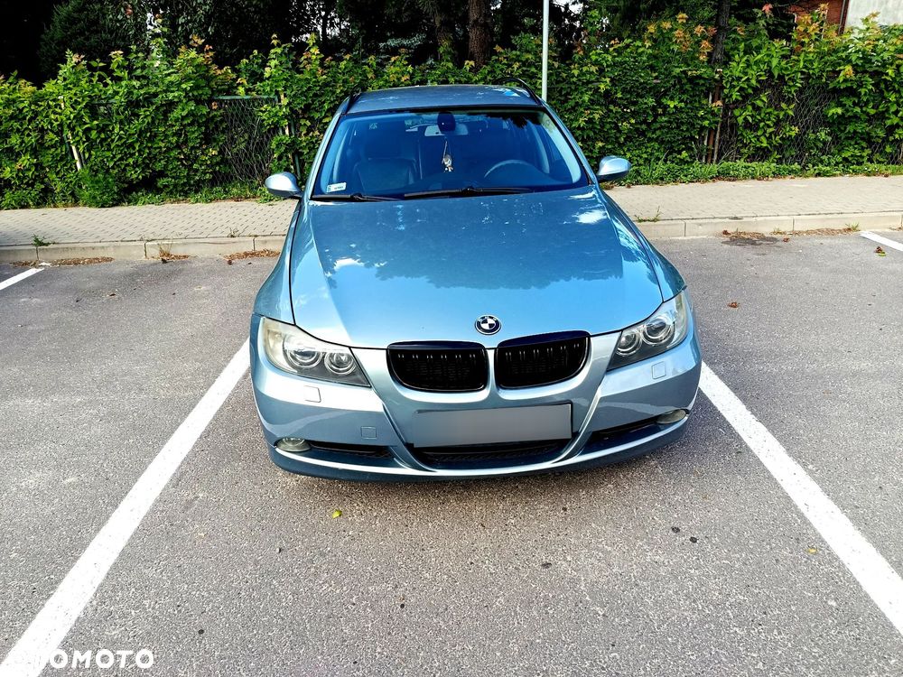 BMW Seria 3 318d - 3