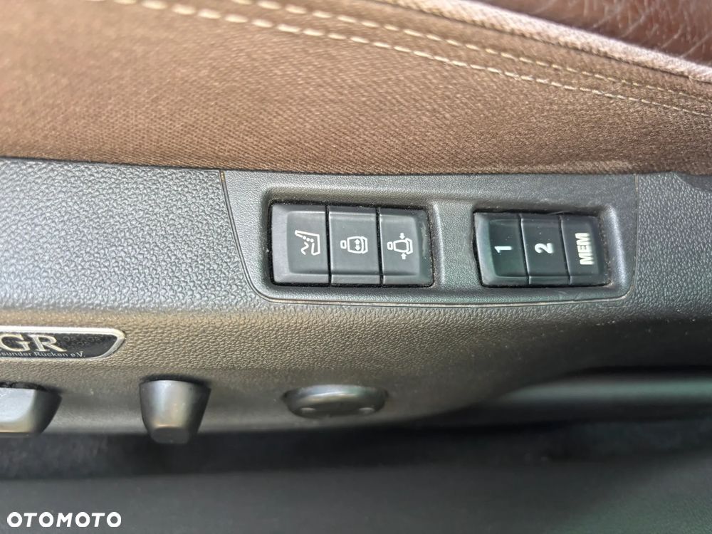 Opel Insignia 2.0 T 4x4 Innovation S&S - 33