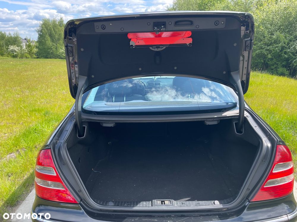 Mercedes-Benz Klasa E 320 CDI Avantgarde - 35