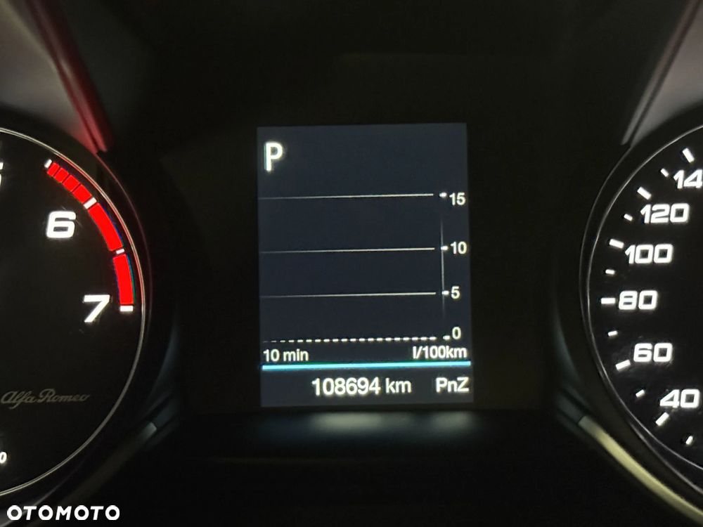 Alfa Romeo Giulia 2.0 Turbo Business - 15