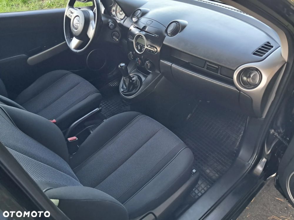 Mazda 2 - 22