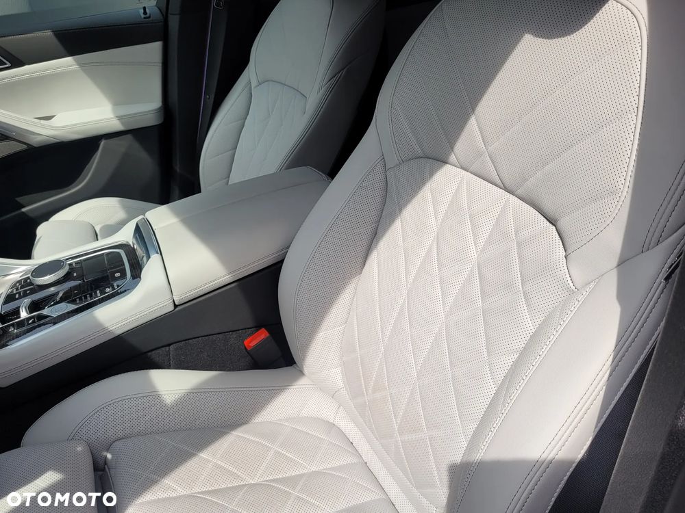 BMW X6 - 14