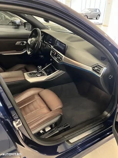 BMW Seria 3 330e Aut. Sport Line - 9