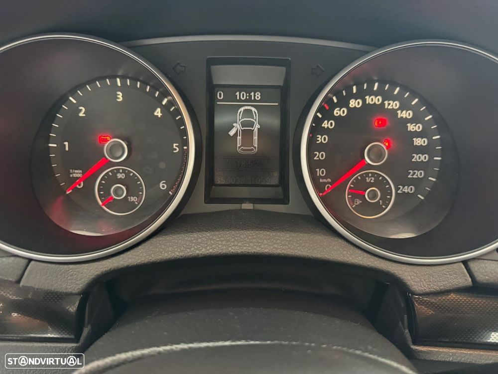 VW Golf Variant 1.6 TDi Confortline - 27
