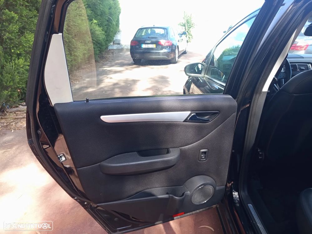 Mercedes-Benz B 180 CDI - 14