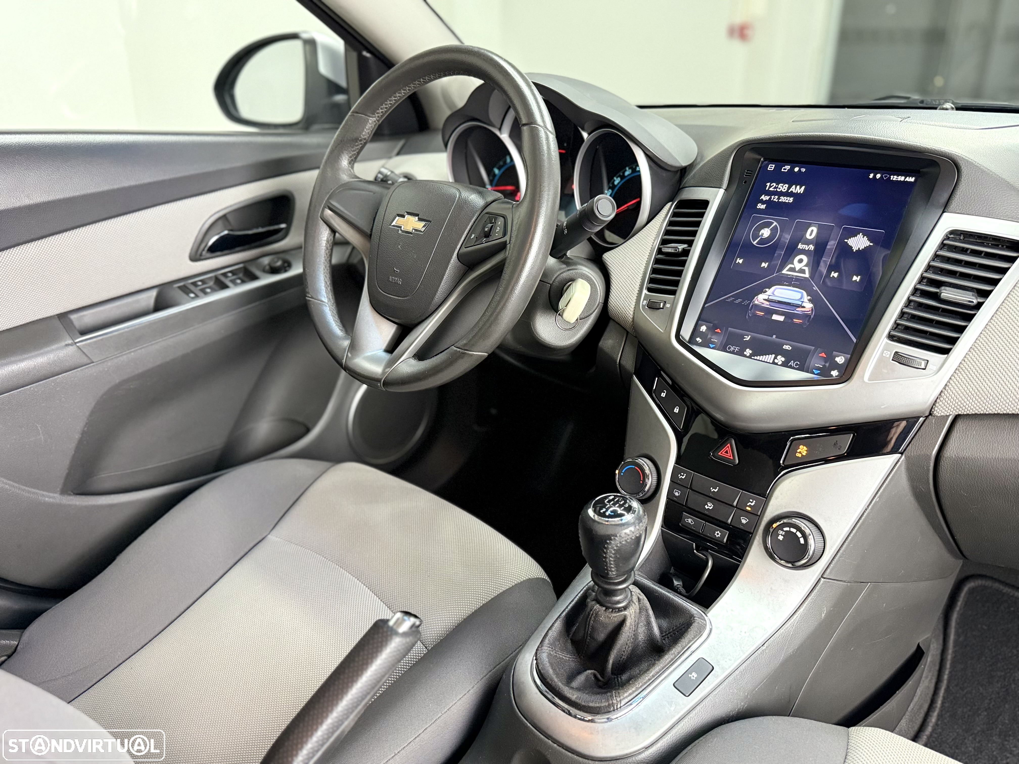 Chevrolet Cruze 1.6 LS - 23