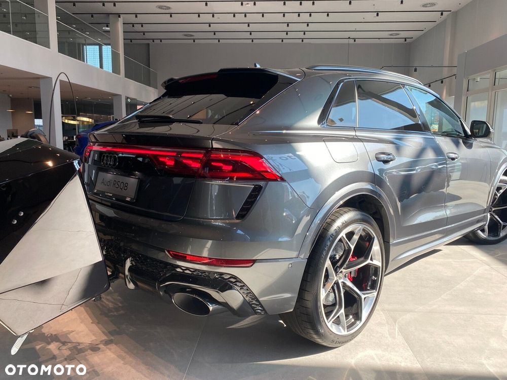 Audi RS Q8 - 7