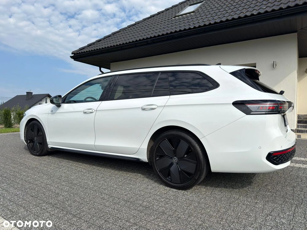 Volkswagen Passat - 36