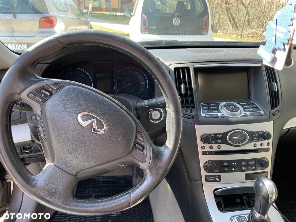 Infiniti G G37 AWD - 11