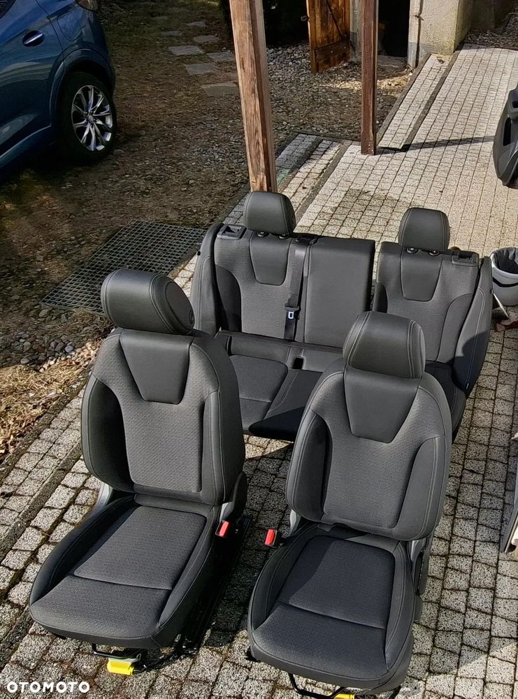 Komplet fotele Buick Encore GX - 1