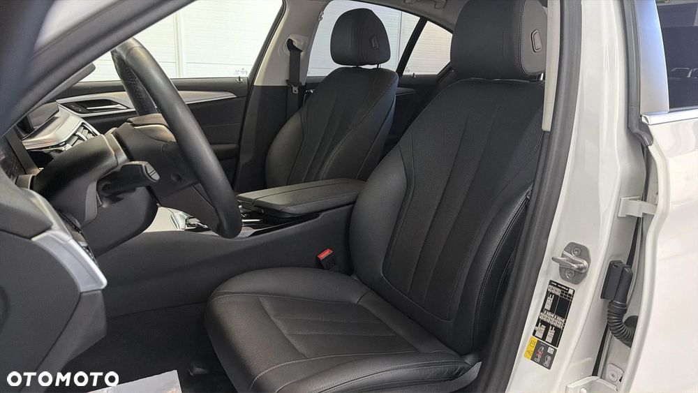 BMW Seria 5 530e xDrive - 12