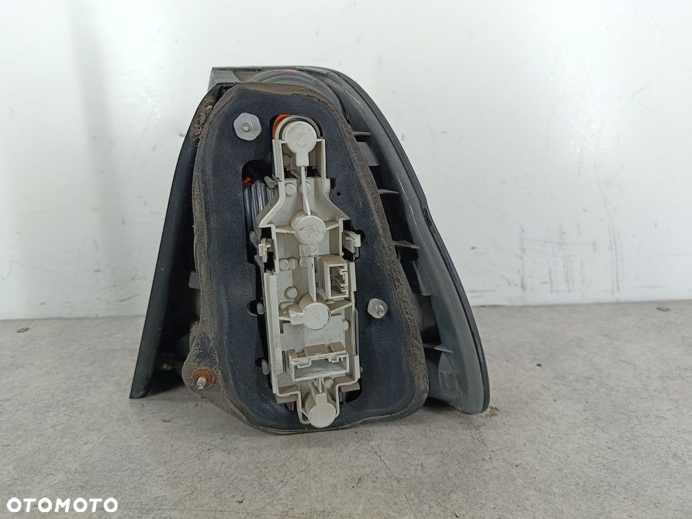 LAMPA TYLNA LEWA BMW 3 E46 6927763  6934161 COMPACT - 9