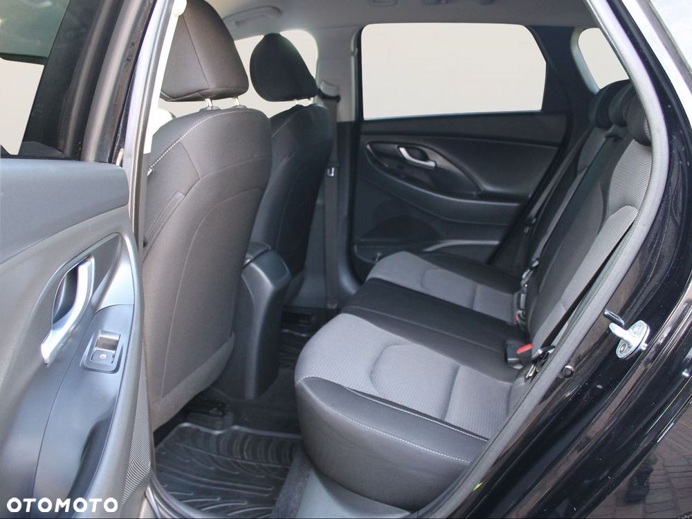 Hyundai i30 1.4 Premiere Comfort - 10