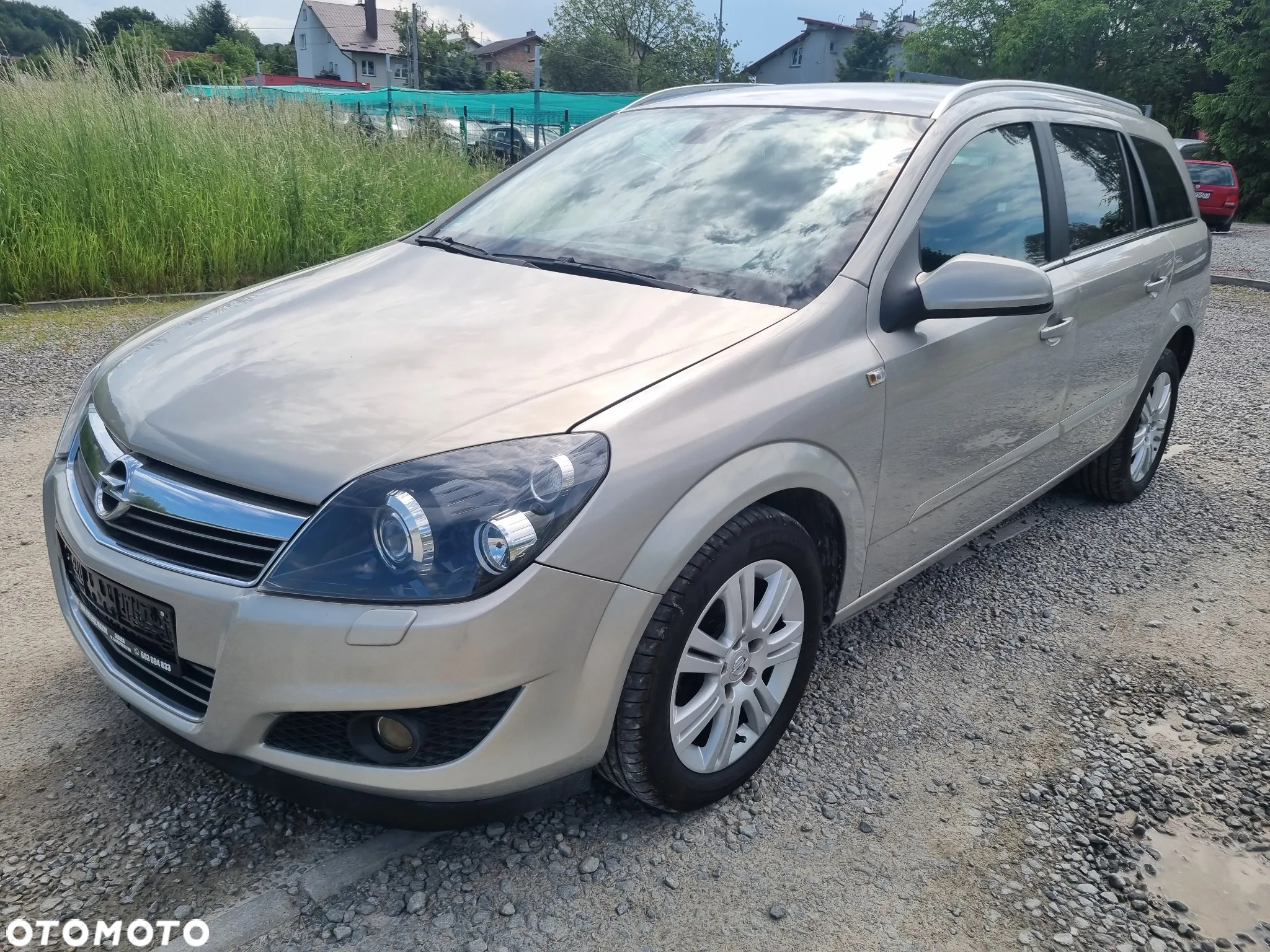 Opel Astra 1.6 Caravan Cosmo - 2