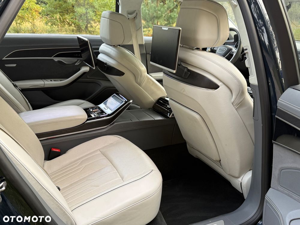 Audi A8 - 11