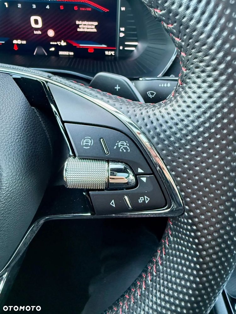 Skoda Octavia 2.0 TDI DSG 4x4 RS Plus - 28