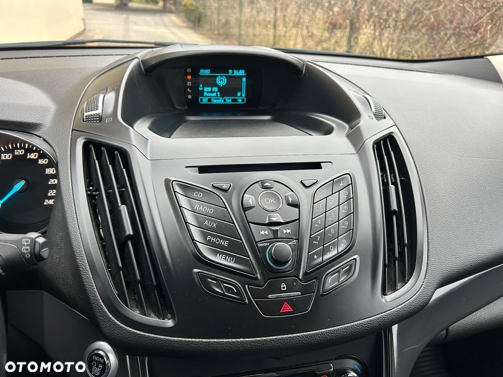 Ford Kuga 1.6 EcoBoost 2x4 Titanium - 17