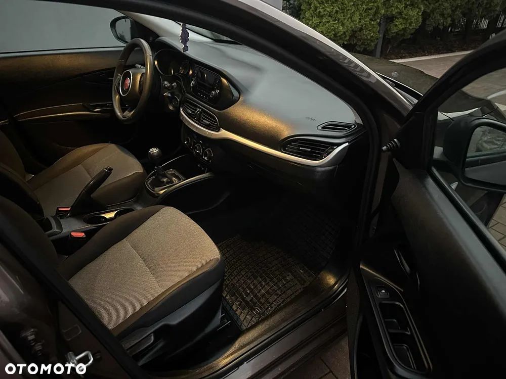 Fiat Tipo 1.4 16v Easy - 17