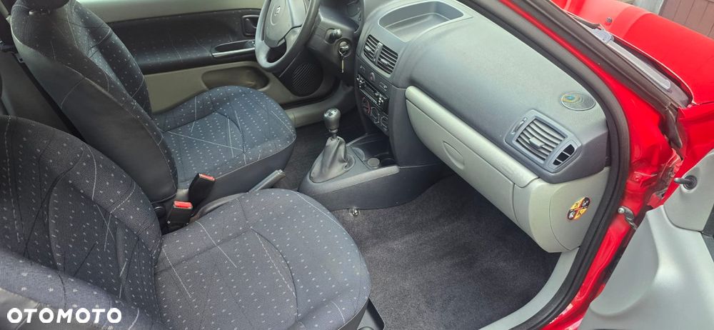 Renault Clio 1.2 Authentique - 10