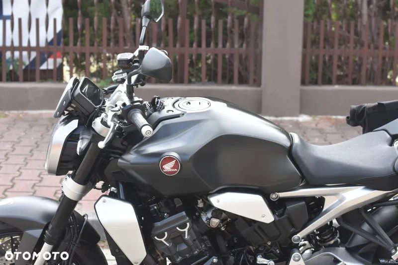Honda CB - 27