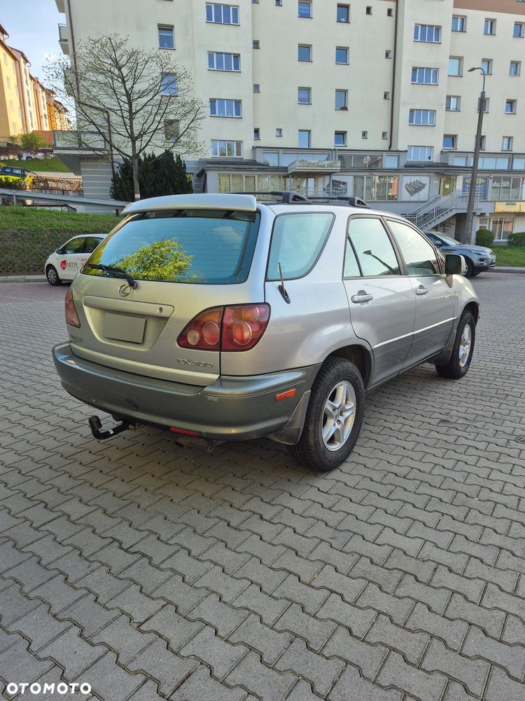 Lexus RX - 4