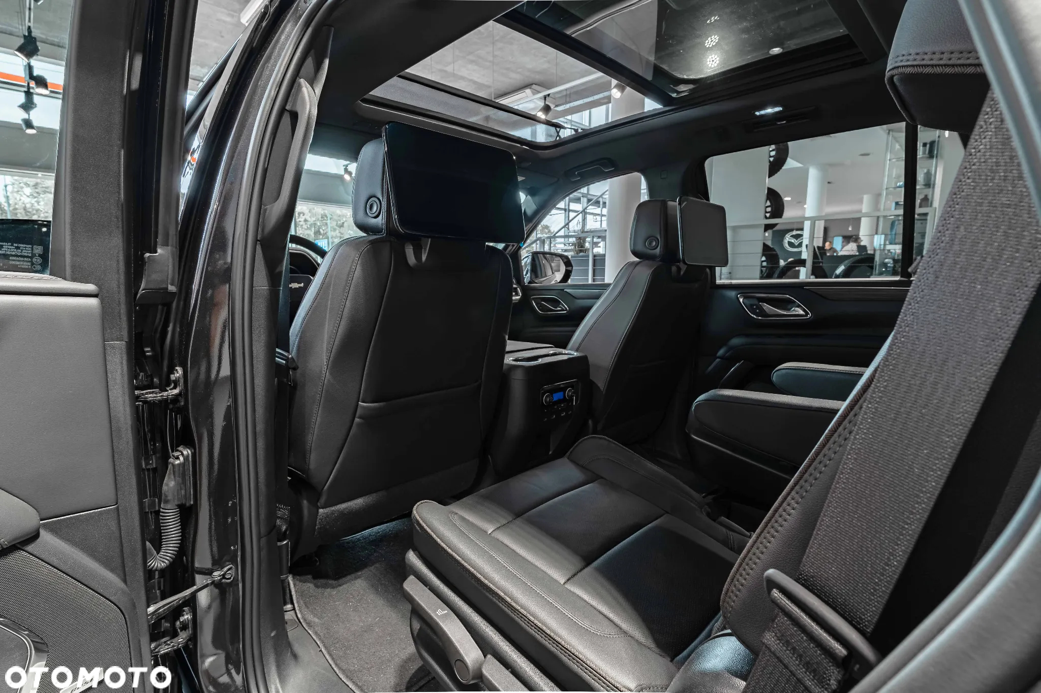 Chevrolet Tahoe - 23
