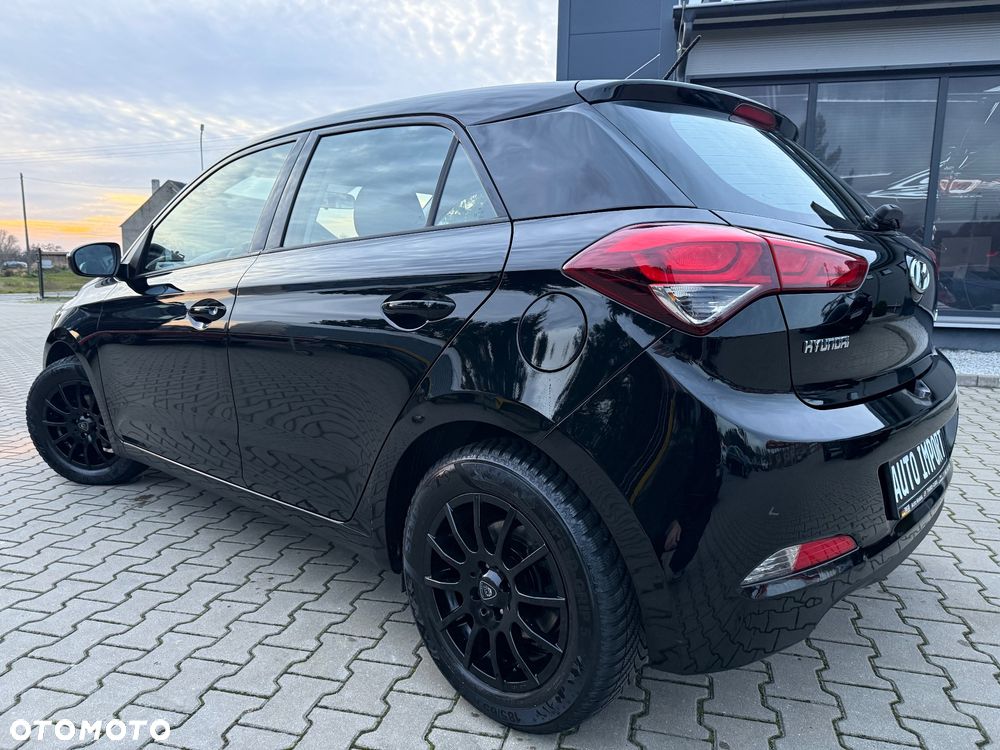 Hyundai i20 1.2 Trend - 4